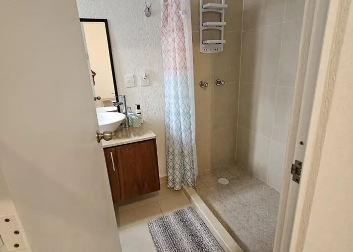 Habitación Con Baño Privado Y Terraza Propia Acomodação com café da manhã 